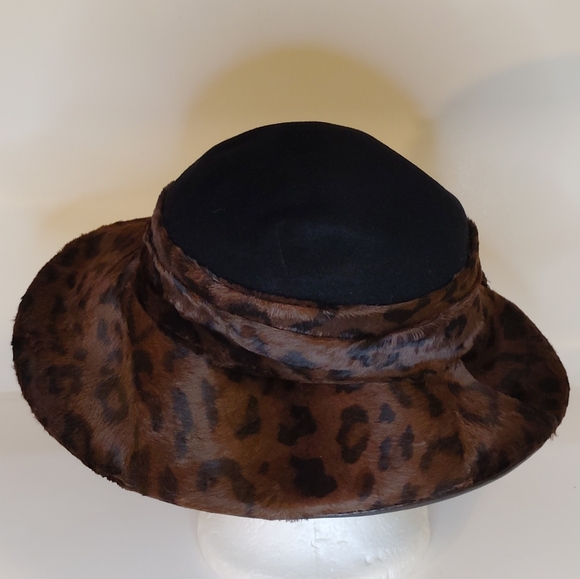 Leopard Print Women's Hat with Black Crown - Picture 4 of 10